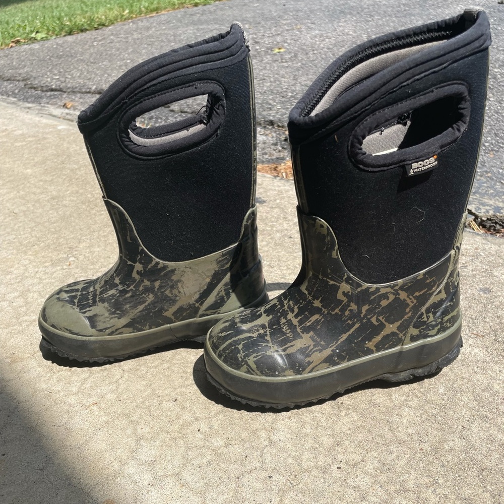 Bogs Boots little kid 9